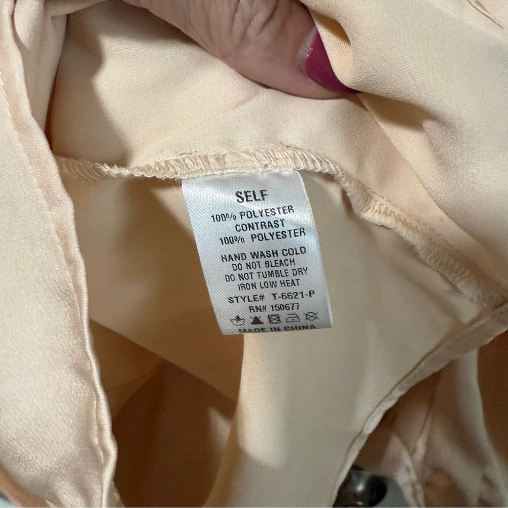 Strut & Bolt Elegant Two-Tone Women's button down Blouse Size Large - Picture 8 of 8